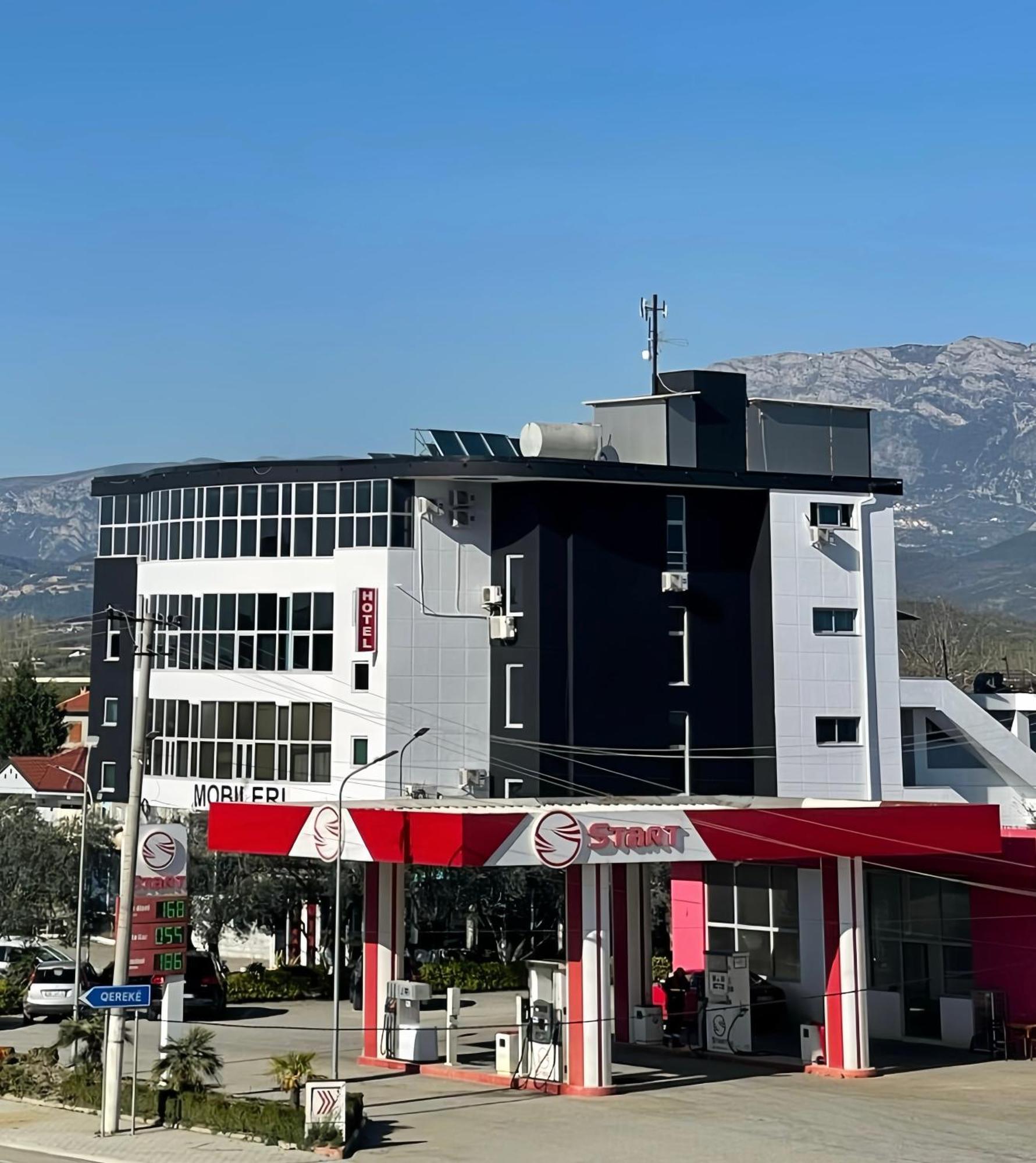 Grand Hotel Gjyshi Qerrexhias 외부 사진